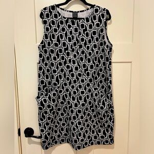 Clara Sun Woo shift dress - size Medium. Has pockets!